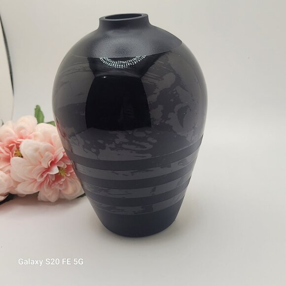 Vintage 7" Mouth Blown Black Textured Stripes Globe Vase - Picture 6 of 16